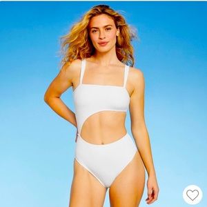 One piece swimsuit NWT